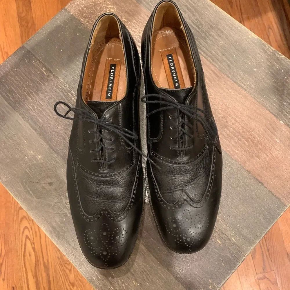 Florsheim Vintage Wingtip Oxford Shoes sz 11-1/2 EUC
